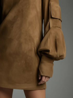 Beli - Löst miniklänning i mocka med hög krage